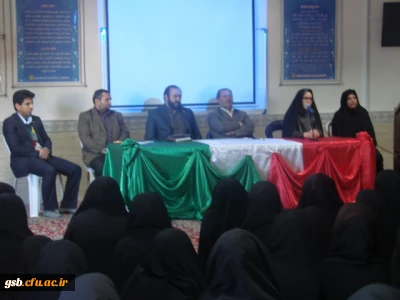 جلسه پرسش پاسخ بامسئولان استانی دانشگاه فرهنگیان در پردیس امام جعفر صادق(ع) برگزار شد.