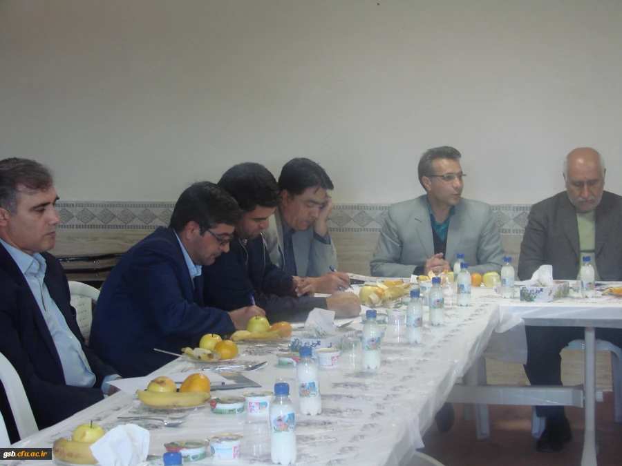 جلسه هم اندیشی استادان کارورزی و مدیران مدارس