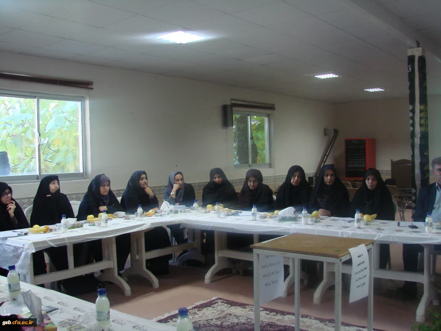 جلسه هم اندیشی استادان کارورزی و مدیران مدارس
