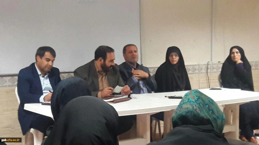 نشست پرسش و پاسخ