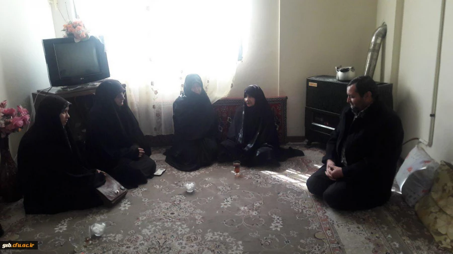 دیدار مسئولین پردیس امام جعفر صادق (ع) با خانواده شهدا