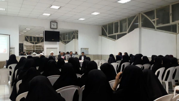 برگزاری جلسه پرسش و پاسخ  مسئولین محترم گزینش ، حراست و هیئت تخلفات امور اداری اداره کل آموزش و پرورش استان ، با دانشجو معلمان  پردیس امام جعفر صادق(ع)