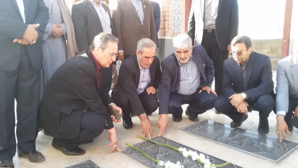 حضور جناب آقای دکتر مهرمحمدی سرپرست دانشگاه فرهنگیان در گلباران مزارشهداء در خراسان شمالی