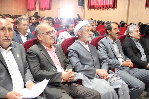 مراسم گرامیداشت روز معلم و تجلیل از مقام استاد در دانشگاه فرهنگیان خراسان شمالی با حضور آقای دکتر صفرزاده معاونت فرهنگی واجتماعی دانشگاه فرهنگیان کشور برگزار شد