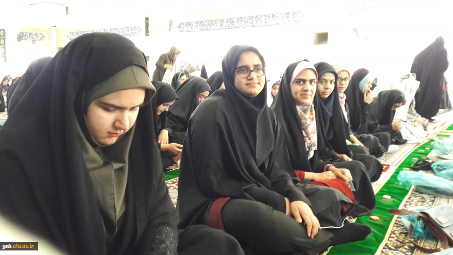 حضور دانشجویان در نماز جمعه 13 مهر97