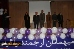 دکتر صفرزاده سرپرست دانشگاه فرهنگیان خراسان شمالی در مراسم 16 آذر در جمع دانشجویان گفت:
انسان ها دانا و خصوصا دانشجویان، دیده بانان فهیم جامعه هستند