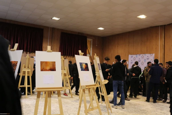 دکتر صفرزاده سرپرست دانشگاه فرهنگیان خراسان شمالی در مراسم 16 آذر در جمع دانشجویان گفت:
انسان ها دانا و خصوصا دانشجویان، دیده بانان فهیم جامعه هستند