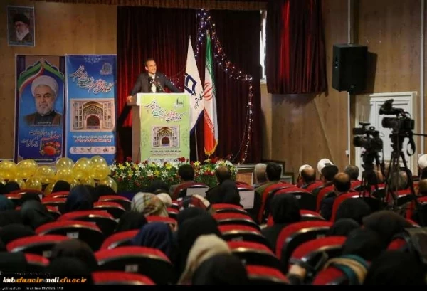 دکتر طاهری نیا معاون پژوهش و فناوری دانشگاه فرهنگیان کشور در مراسم نکوداشت یکصدمین سال تاسیس تربیت در خراسان شمالی گفت: 
پژوهش کردن برای پژوهش خطا است، پژوهش برای حل مسئله درست است.