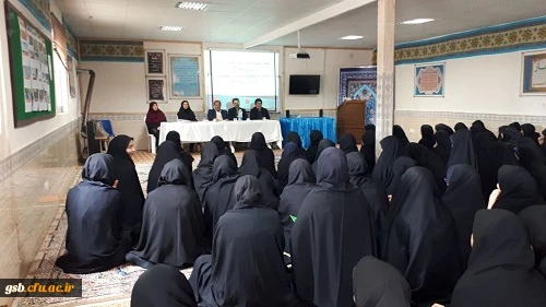 جلسه پرسش و پاسخ مسئولین دانشگاه با دانشجویان به مناسبت هفته سرای دانشجویی