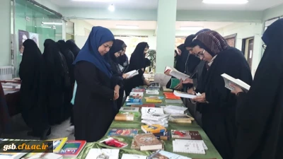 بازدید از کتابخانه مرکزی آیت الله مهماننواز و برگزاری نمایشگاه یک روزه کتاب به مناسبت هفته کتاب 