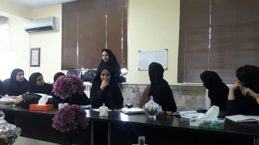 برگزاری کارگاه علمی تخصصی فلسفه برای کورک با حضور استاد مریم عفتی دکترای فلسفه تعلیم و تربیت و تسهیلگر فلسفه برای کودک