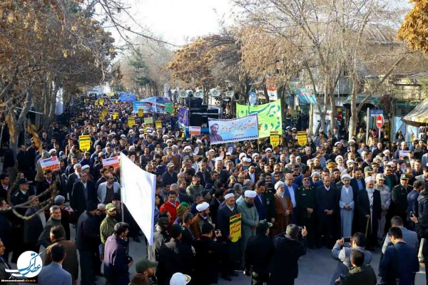 حضور کارکنان و دانشجویان دانشگاه فرهنگیان خراسان شمالی در مراسم بزرگداشت 9 دی