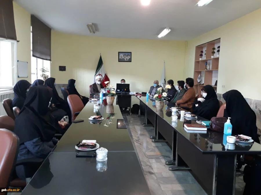 برگزاری مراسم تکریم از خانواده شهدا با حضور مسئولین دانشگاه فرهنگیان استان