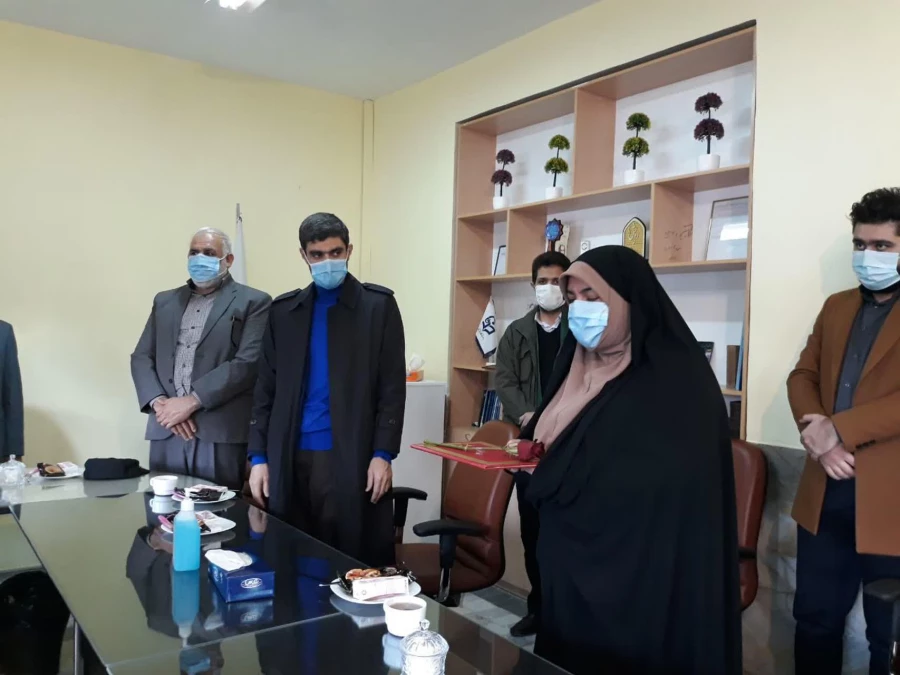 برگزاری مراسم تکریم از خانواده شهدا با حضور مسئولین دانشگاه فرهنگیان استان